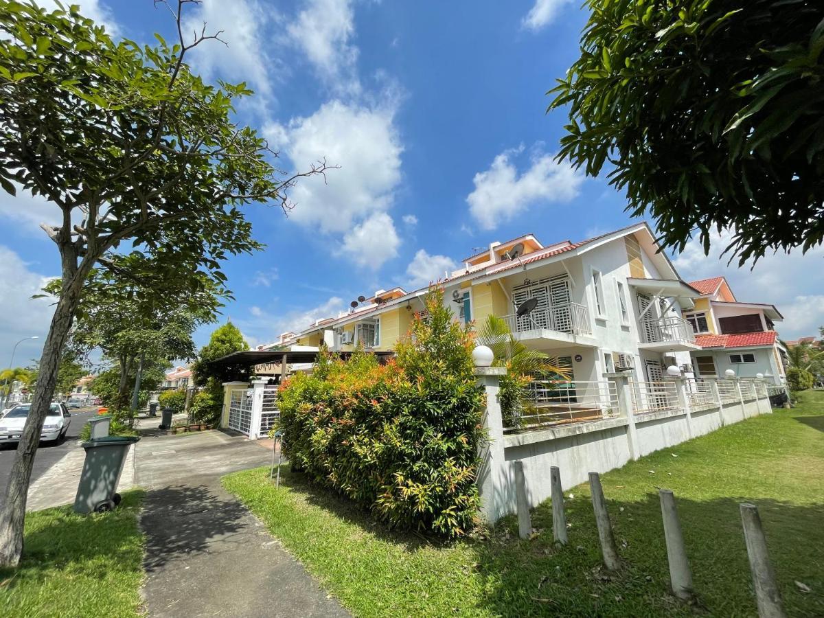 3R D'Latania Senawang Hotel Seremban Exterior foto